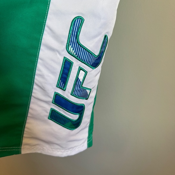 UFC‎ Mens Board Shorts Green White Size 36 Swim Surf Beach Vacation Streetwear - Picture 4 of 16